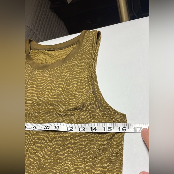 Lululemon Train to Be Tank Top
Ripple Wave Deep Artifact / Auric Gold - Picture 5 of 7